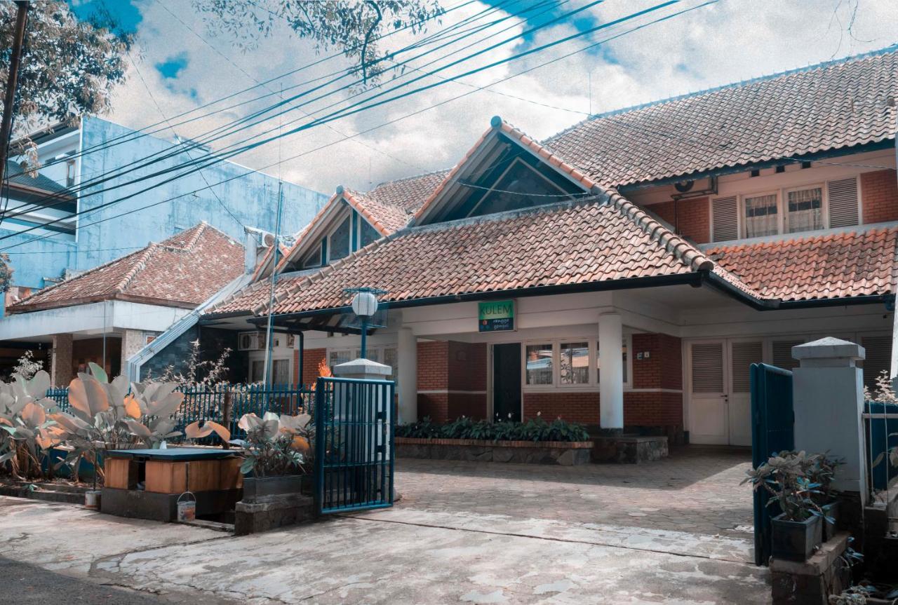 Kulem Gempol Hotel Bandung Exterior foto